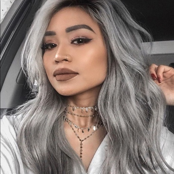 Accessories - 💫24” GREY OMBRÉ BODY WAVY LACE FRONT WIG💫 *NWT*